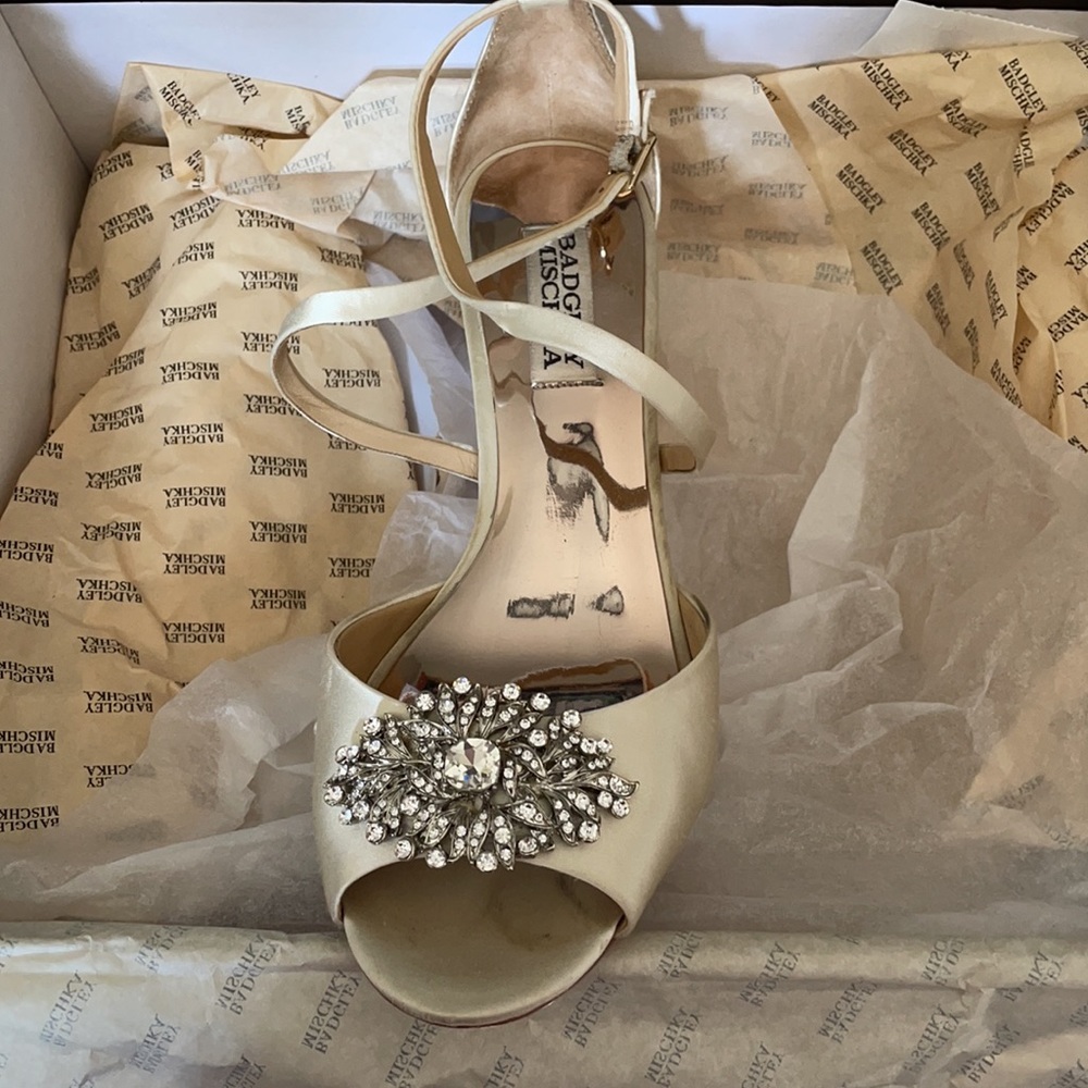 Badgley Mischka Abigail jeweled satin wedge